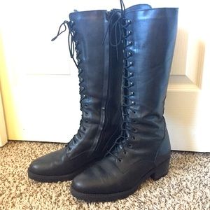 Fabulous black lace up boots!